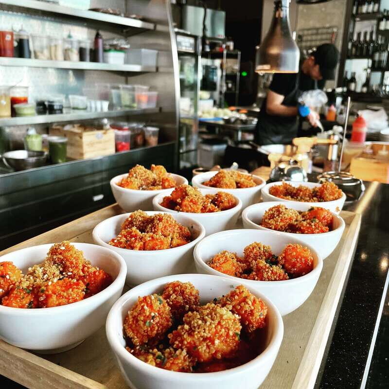 Kelowna: Walking Food Tour with 7 Tastings and 4 Drinks - Waterfront Park tastings: where the food hits first