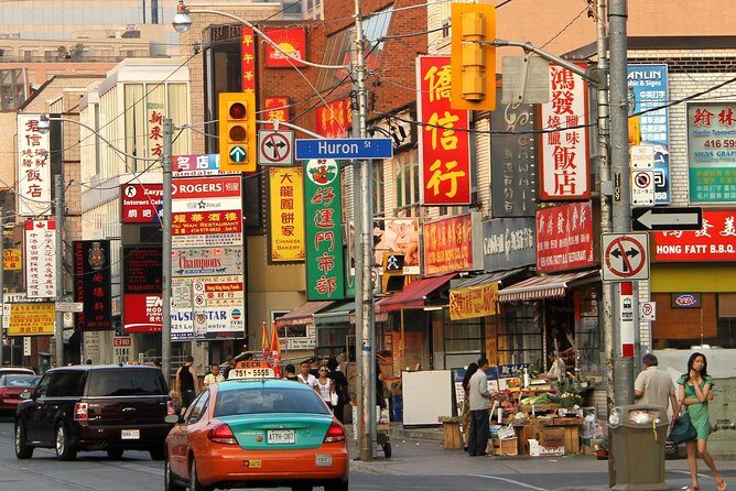 Kensington Market and Chinatown: A Self-Guided Tour - Starting at Grange Park: how to make your walk effortless