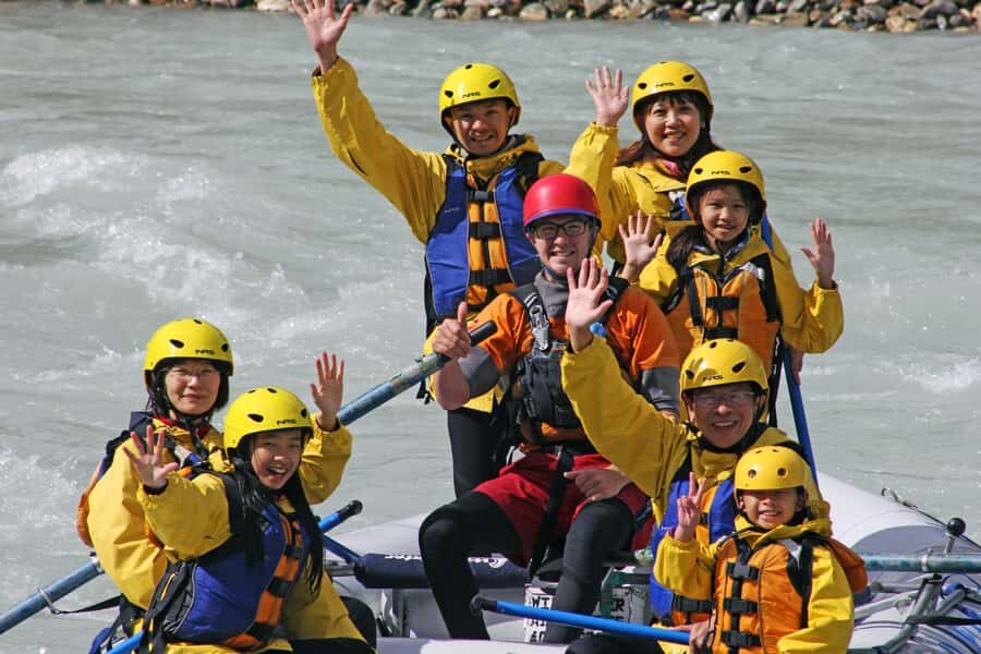 Kicking Horse River: Half-Day Intro to Whitewater Rafting - After-rafting comfort: heated changing rooms and real snacks