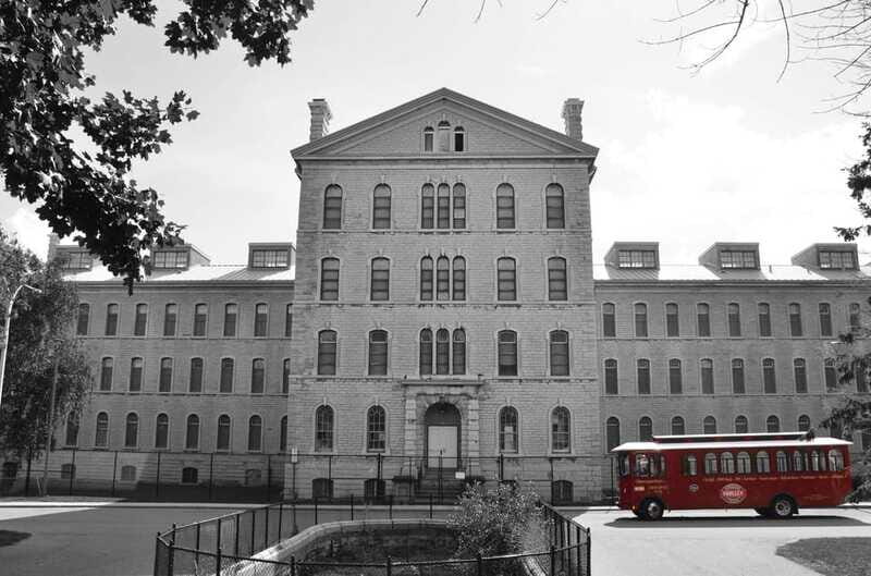 Kingston: Ghosts and Mysteries Trolley Tour - Timing and season: when the spookiness actually lands