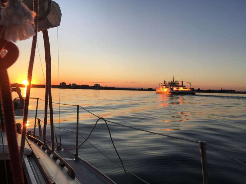 Kingston: Skippered Sailing Charter - Practical Tips for a Smooth Hour on the Lake