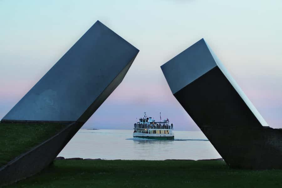 Kingston: Waterfront Sunset Cocktail Cruise - Accessibility and Comfort: What to Expect Onboard