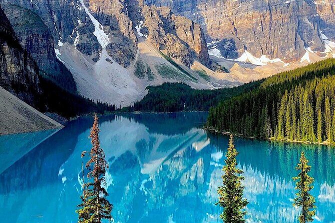 Lake Louise, Moraine, Emerald, Johnston Canyon and Banff Town - Riding comfort: van time, group size, and guide style