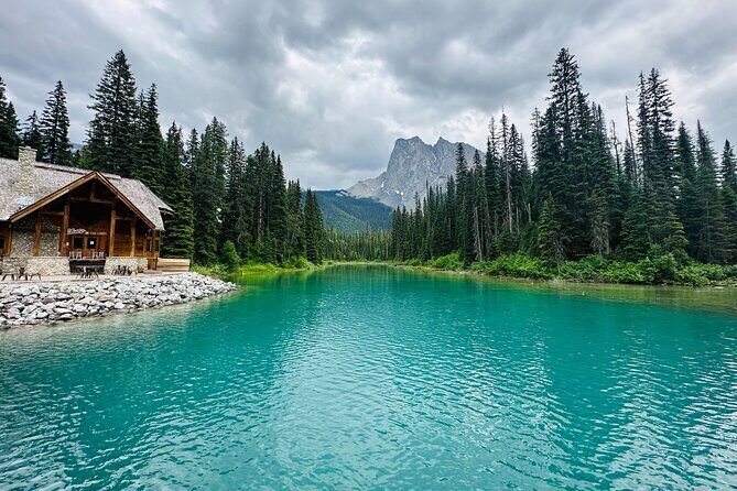 Lake Louise, Moraine Lake 1-Day Trip from Banff/Calgary - Pickup, group size, and how the day really starts