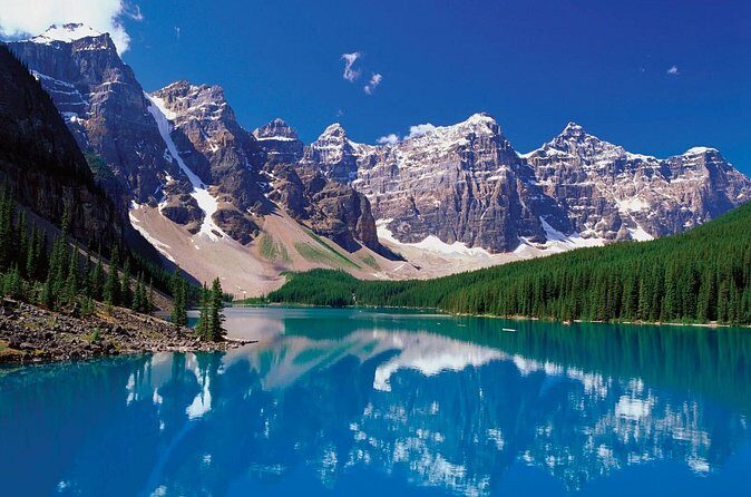 Lake Louise, Moraine Lake 1-Day Trip from Banff/Calgary - Lunch in Lake Louise Village: plan for meals on your own