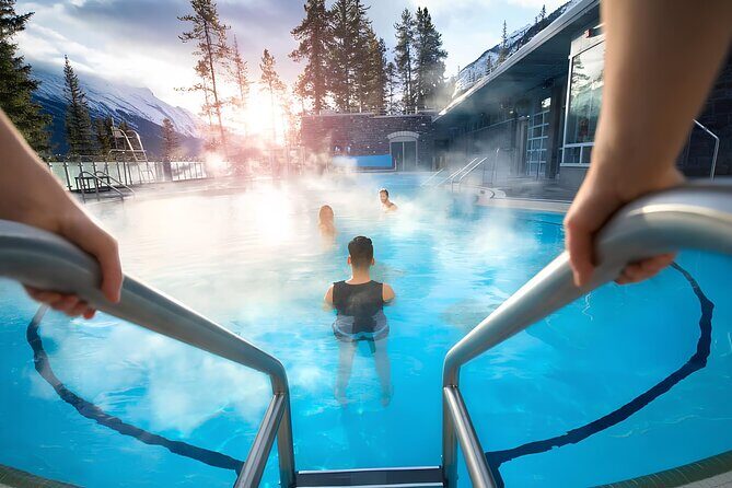 Lake Louise, Moraine Lake/Johnston Canyon, Banff Hot Springs Tour - Banff Upper Hot Springs: 100% natural mineral water, 1 hour of calm