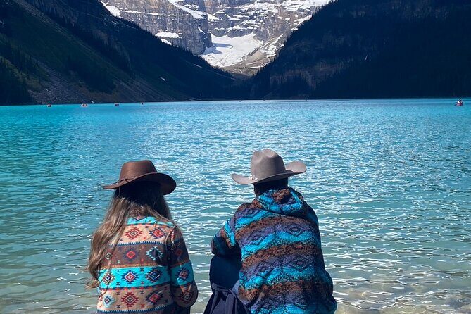 Lake Louise, Moraine Lake, Peyto Lake, Crowfoot, Johnston Canyon - Peyto Lake: wolf-head views with an easy overlook