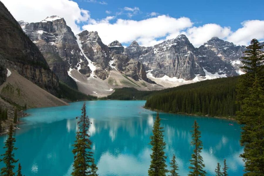 Lake Louise, Moraine Lake, tour from Canmore/Banff - Moraine Lake (about 75 minutes): the Valley of the Ten Peaks effect