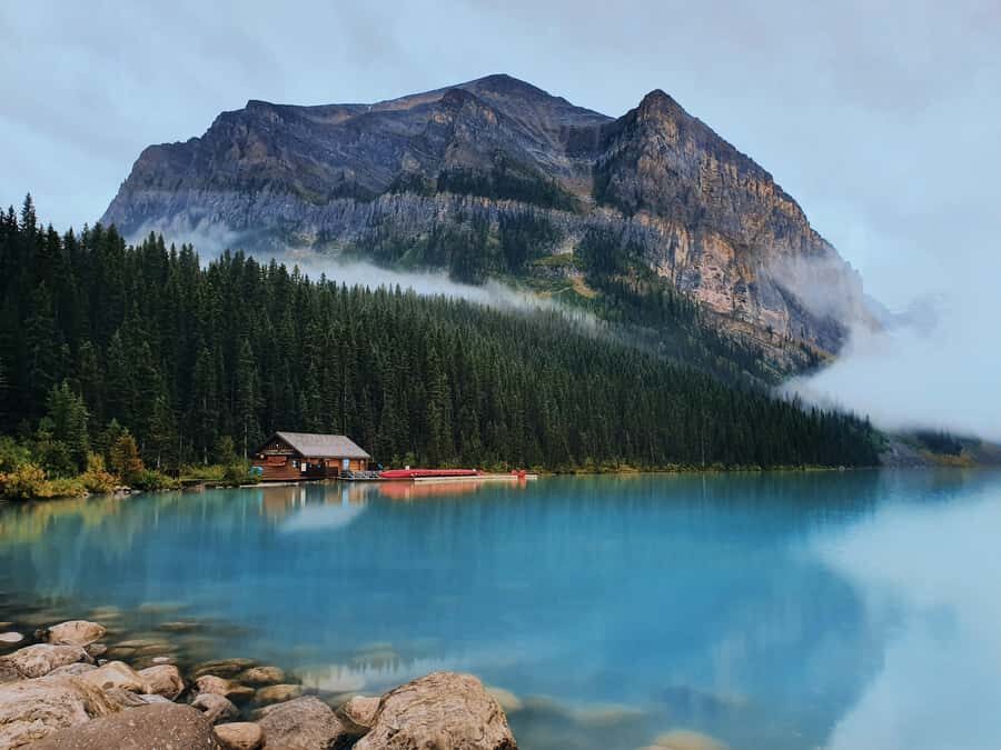 Lake Louise: Moraine & Louise Lake Half-Day Highlights Tour - The 20-Minute Drive to Moraine Lake: Short Transit, Big Anticipation