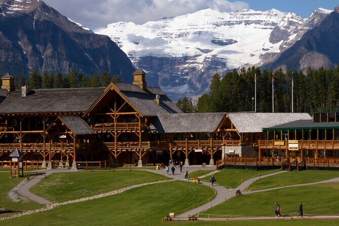 Lake Louise Summer Gondola Experience - Choosing your ride: enclosed gondola or open chair lift