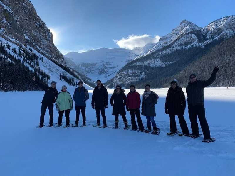 Lake Louise Winterland Tour - Warm-Up Breaks: Hot Chocolate, Cookies, and Hand-Warmers