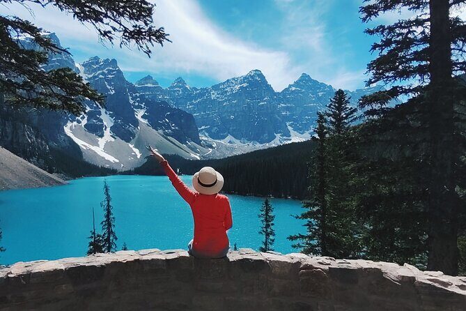 Lake Louise 、Moraine and Emerald Lake Tour from Calgary Banff - Guides Matter: When the Trip Gets Messy, Good Help Shows