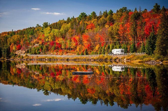 Lake Muskoka and Algonquin Small Group 1-Day Tour From Toronto - Huntsville: where the outdoor-town vibe shows up