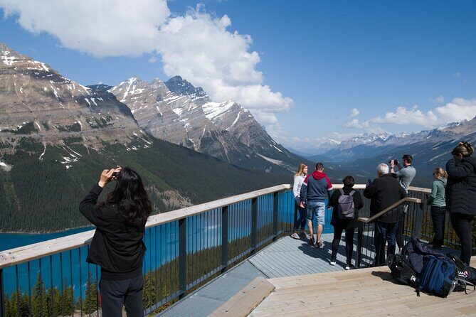 Lake View Tour-Lake Moraine, Louise, Emerald, Peyto, Vermillion - The value of a Calgary-to-Lakes day that doesn’t waste your time