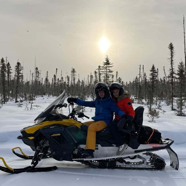 Laurentians: Snowmobile Guided Tour - Why a Laurentians snowmobile tour feels different than a car ride