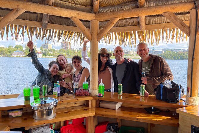 Lilo Floating Tiki Bar on the Ottawa River - Key things to know before you board