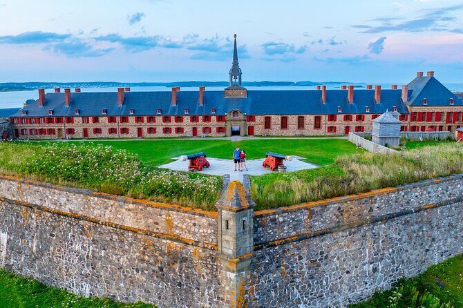 Louisbourg Fortress, Lighthouse and Cliffside Adventure - Key highlights worth aiming for