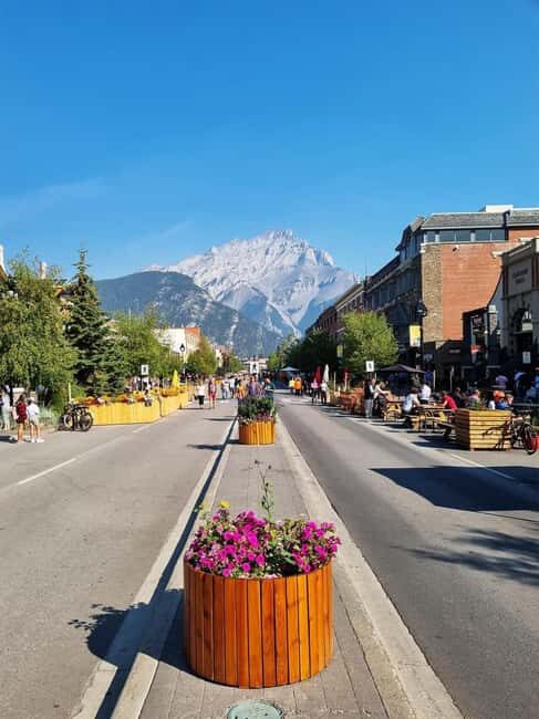 Louise Louise, Banff Gondola, Minnewanka & Emerald Lakes - Getting There Comfortably: Small Group Pace and Real-World Transport