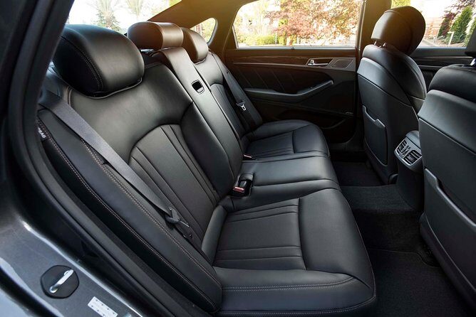 Low Cost :- Hire Full or Half Day Executive Luxury Car Services in Toronto - Airport Transfer Style: Point to Point, No Waiting Games