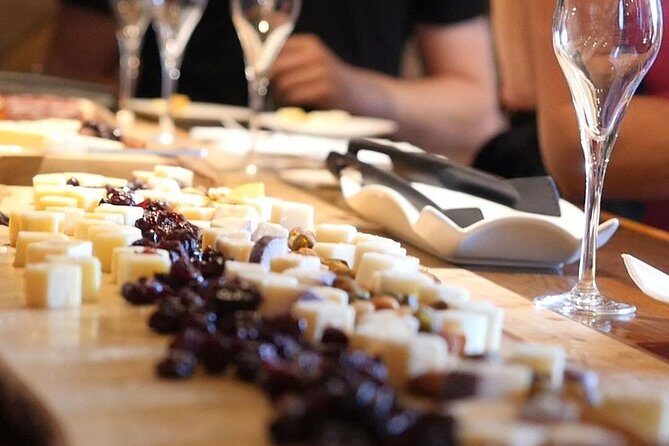 Lunch in the Vineyard: A Scenic Niagara Wine Tour Experience - Stop 3 at Bella Terra Vineyards: patio tasting plus playful drinks