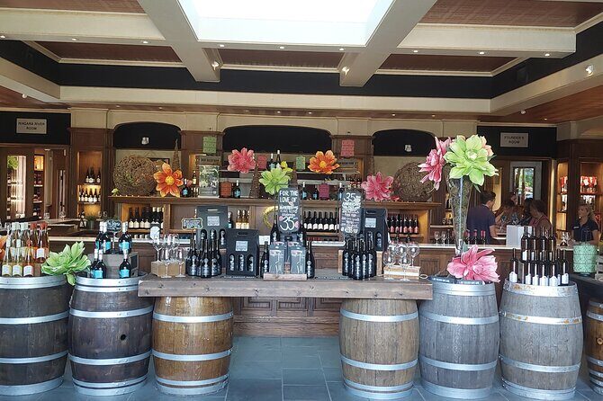 Luxury Wine Tours to Niagara On The Lake - Lunch in Niagara-on-the-Lake: included food, drinks extra