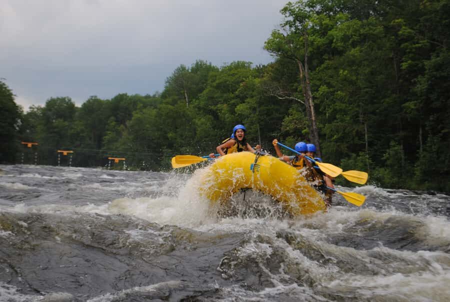 Mad Adventure rafting - From the office to the river: what the 5-minute ride sets up