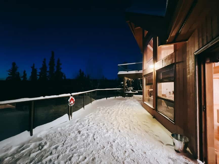 Madeline Lake: Aurora Lodge and Aurora Chasing Tour - Aurora Chasing: How the Team Handles Roaming Clouds