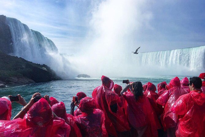 Mississauga: Niagara Falls Day Tour with Boat Cruise - Winter Swap: Skylon Tower Changes the Day’s Rhythm