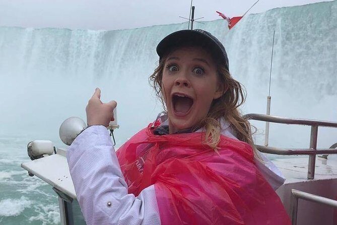 Mississauga: Niagara Falls Day Tour with Boat Cruise - The Niagara Parkway Stops and the Included Tastings