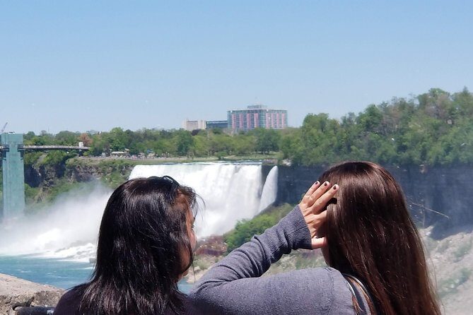 Mississauga: Niagara Falls Day Tour with Boat Cruise - Queenston Heights Park: Views and a Stop With Context