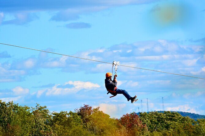 Mont-Catherine Ziplines and Via Ferrata - Via ferrata on Cap Beauséjour: 300 meters of built-in climbing