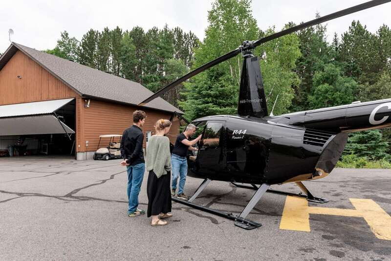 Mont Tremblant: Helicopter Tour with Optional Stopover - Helicopter comfort and safety: what the Robinson R44 experience feels like