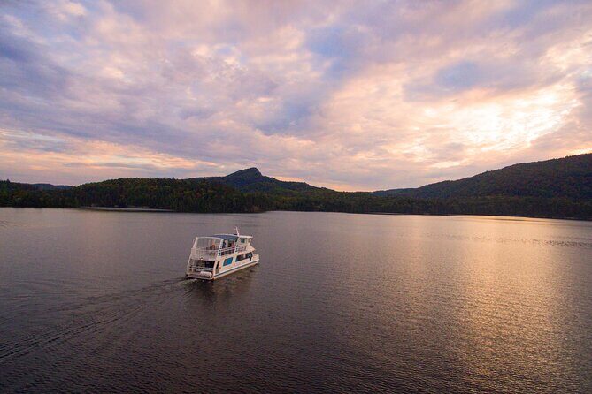 Mont-Tremblant Lake Cruise - What you’ll see on the water: homes, history themes, and standout viewpoints