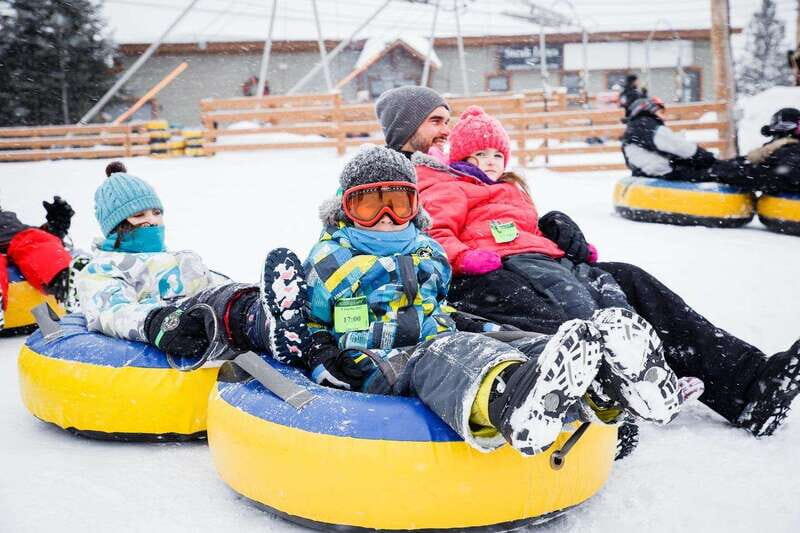 Mont-Tremblant: Snow Tubing with a Mechanical Lift - The Rhythm of the 8 Tubing Runs
