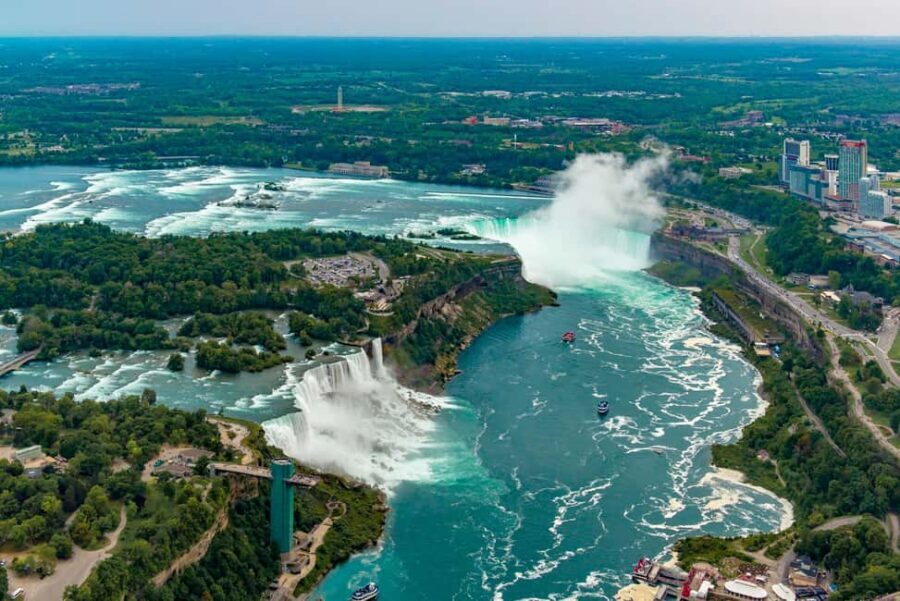 Montreal: 3-Day Toronto, Niagara Falls, Thousand Islands - Toronto on a tight schedule: CN Tower, Casa Loma, Ripley’s, and Little Canada