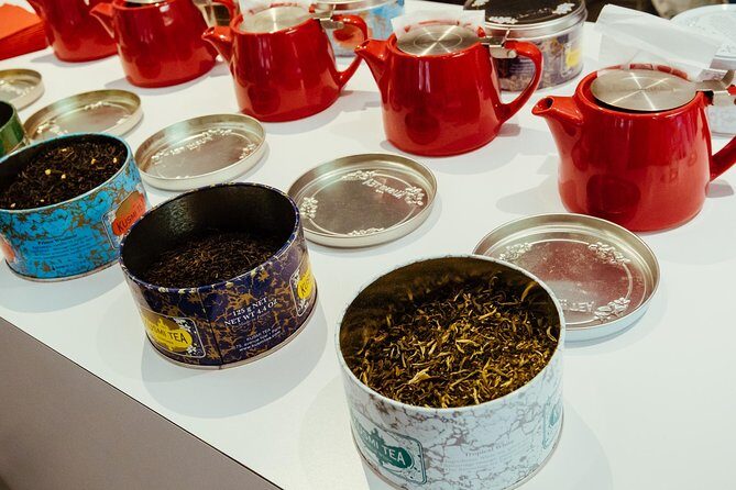 Montreal Afternoon Tea Tour - Stop 3: Chinatown tastings plus a walk through the street-art zone (1 hour)