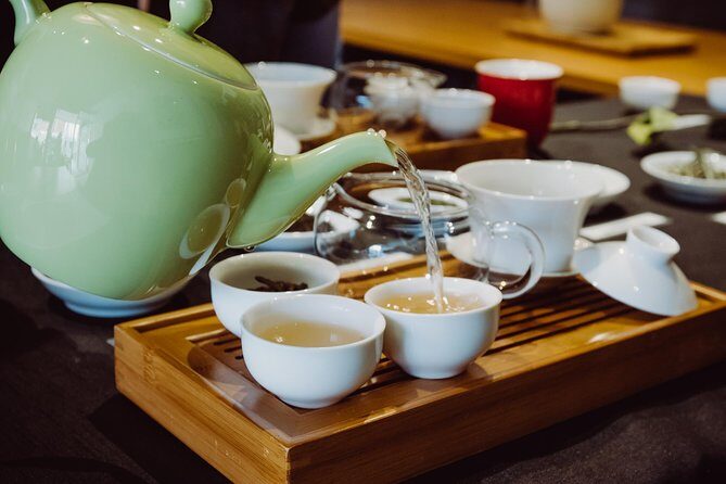 Montreal Afternoon Tea Tour - Stop 4: Old Montreal high tea with local history (1 hour)