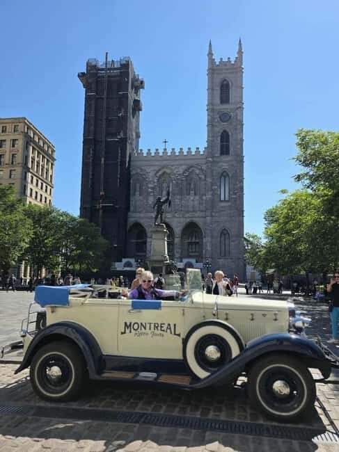 Montreal: An unforgettable guided tour in a vintage 1930s convertible car - Riding in a 1930s convertible: why it changes how you see Old Montreal