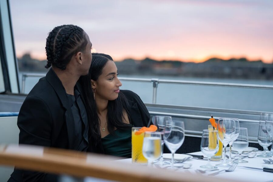 Montreal: Bateau-Mouche Cruise with A La Carte Dinner Option - Price and Value: What Your $61 Ticket Really Buys