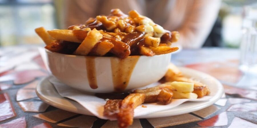 Montreal: Best of Montreal Food Walking Tour with Tastings - Entering Montreal through food: why this route makes sense