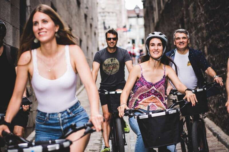 Montreal: Downtown and Old Montreal Highlights Bike Tour - Key reasons this Montreal bike tour scores so high