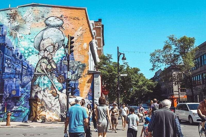 Montreal: Essential Neighborhoods Walking Tour + Basilica - Key things you’ll notice fast