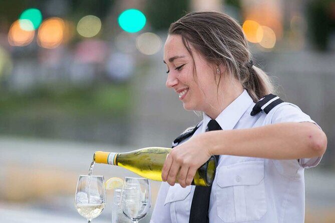 Montreal: Evening cruise with DJ - Price and Value: What You’re Paying For (and What You’re Not)