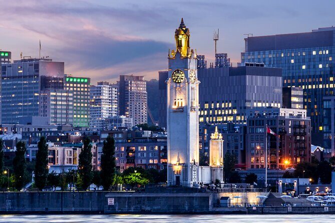 Montreal: Evening cruise with DJ - Food, Drinks, and the On-Deck Rhythm