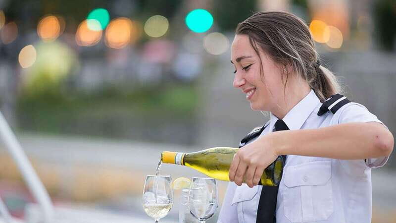 Montreal: Evening Cruise with DJ and Dance Floor - Key things to know before you board