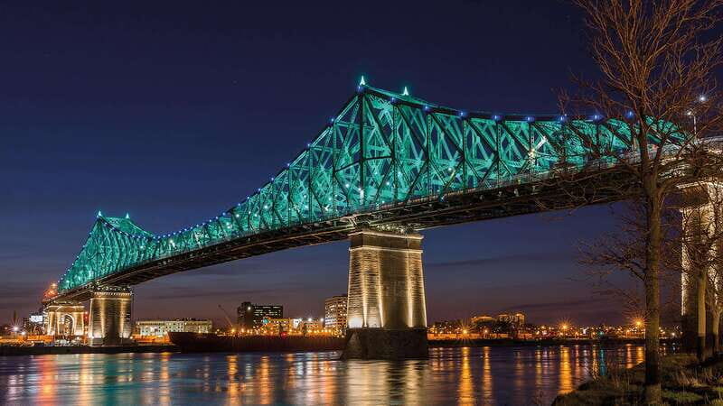 Montreal: Evening Cruise with DJ and Dance Floor - DJ and dance floor: when the night shifts from views to movement