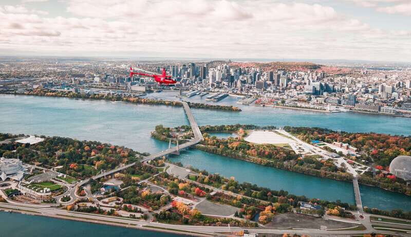 Montreal: Formula 1 Experience Helicopter Flight - The F1 Moment: Circuit Gilles Villeneuve From the Sky
