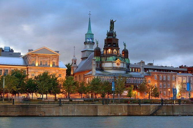 Montreal Gourmet Dinner Cruise with DJ & Dancing - Service, timing, and the small things that affect your night