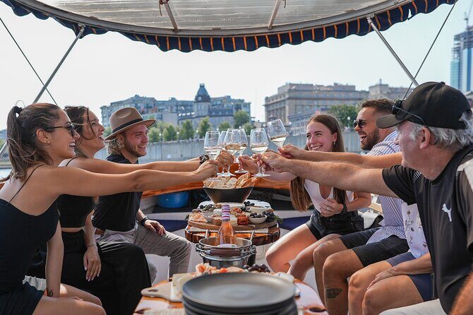 Montreal: Guided Exclusive Electric Boat Tour on Lachine Canal - Marché Atwater stop: a free hour to taste Montreal life