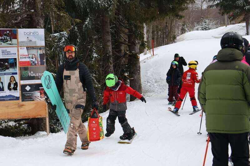 Montreal: Guided Skiing in Quebec Forests - How the chairlift moment becomes part of learning